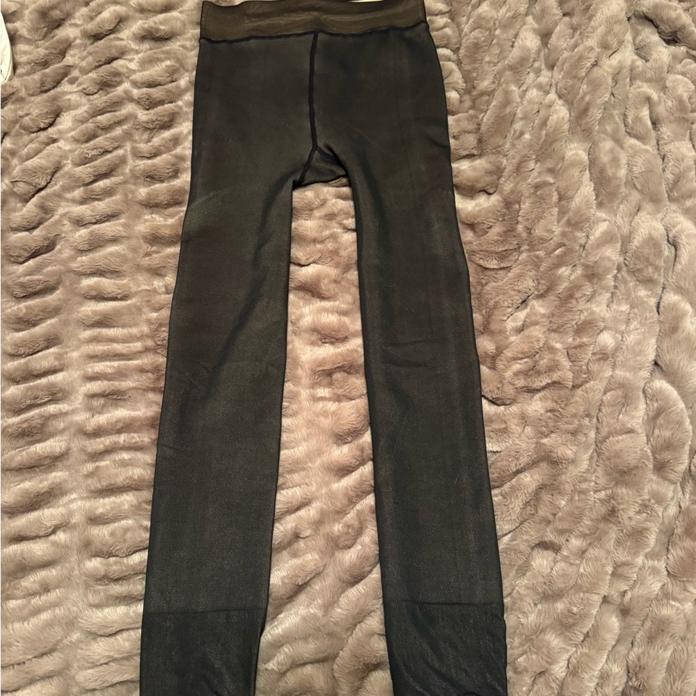 Women’s Plus Size Black Thermal Leggings - Size 2X - Picture 2 of 4